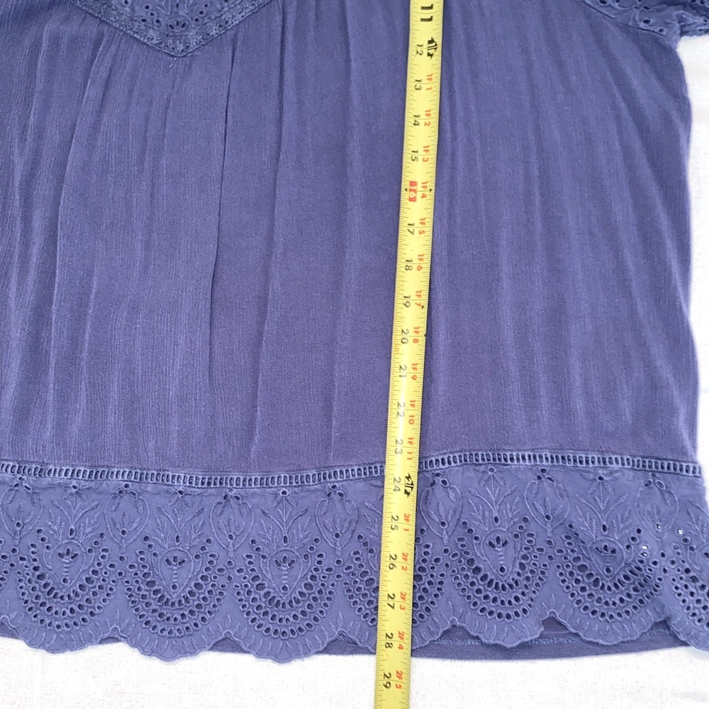 Knox Rose Eyelet Detail Top - Picture 5 of 12